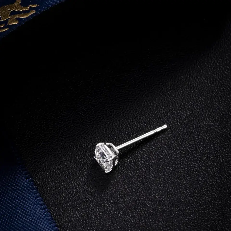 PT950 Platinum Lab-Grown Diamond Earrings — 0.62 ct — view 4