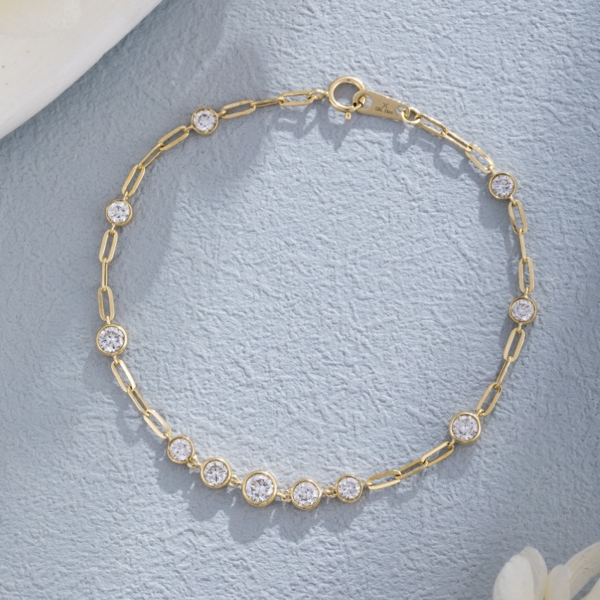 Chain bracelet with lab-grown diamonds in yellow gold